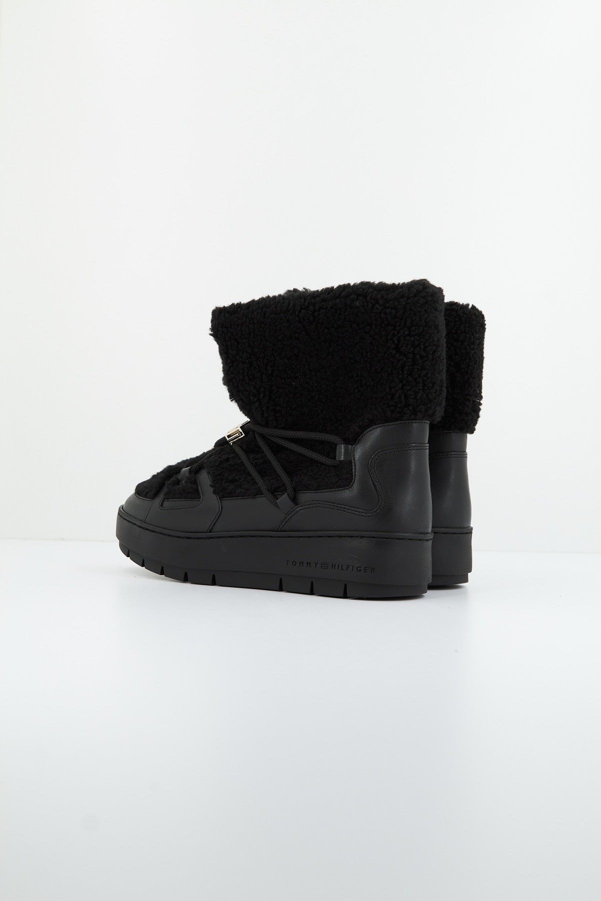 TOMMY HILFIGER TOMMY TEDDY SNOWBOOT en color NEGRO  (3)