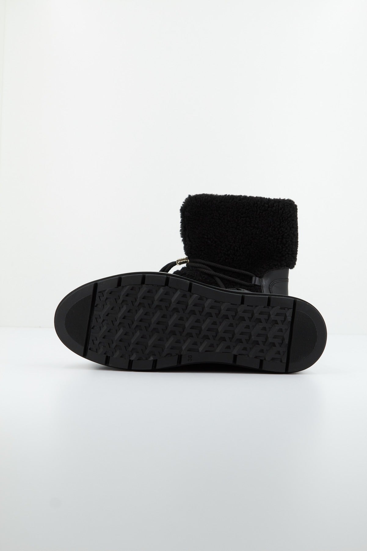 TOMMY HILFIGER TOMMY TEDDY SNOWBOOT en color NEGRO  (4)