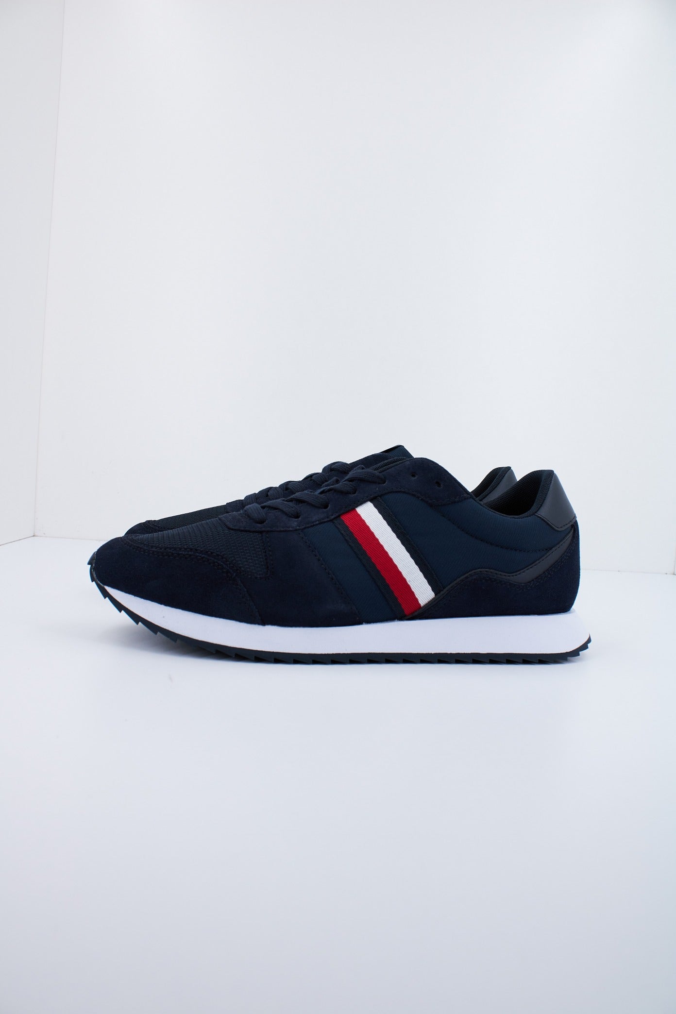 TOMMY HILFIGER RUNNER EVO MIX ESS en color AZUL  (1)