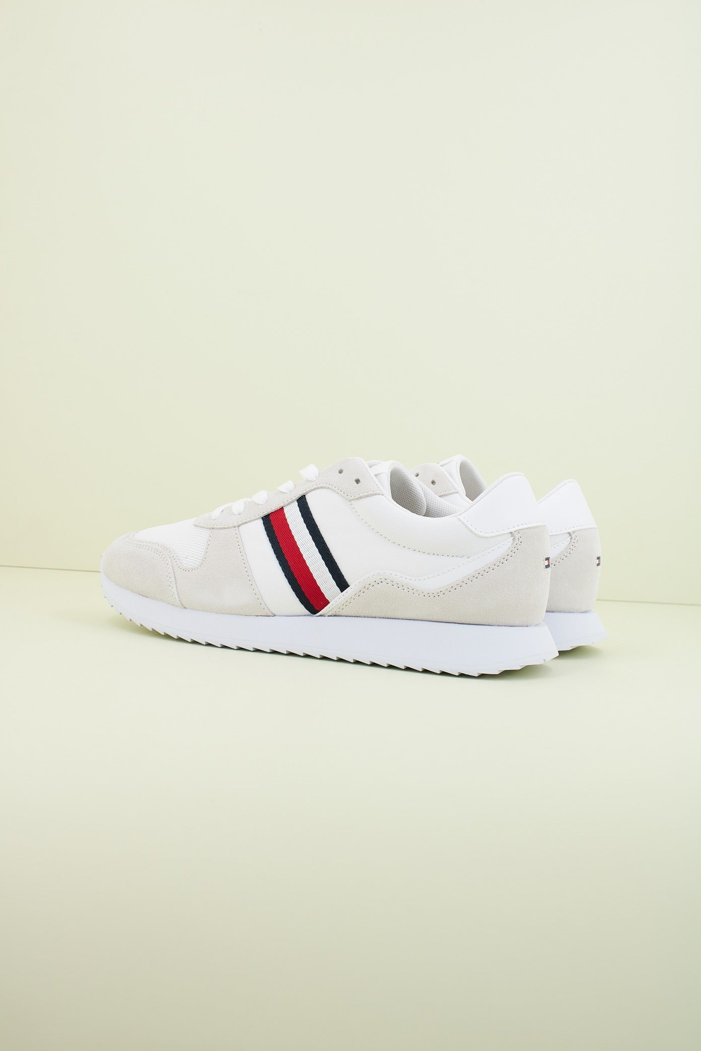 TOMMY HILFIGER RUNNER EVO MIX ESS en color BEIS  (3)