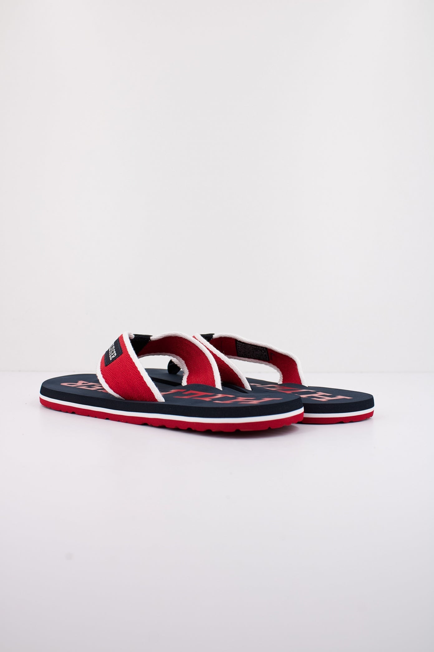 TOMMY HILFIGER  PATCH HILFIGER BEACH SAN en color ROJO  (3)