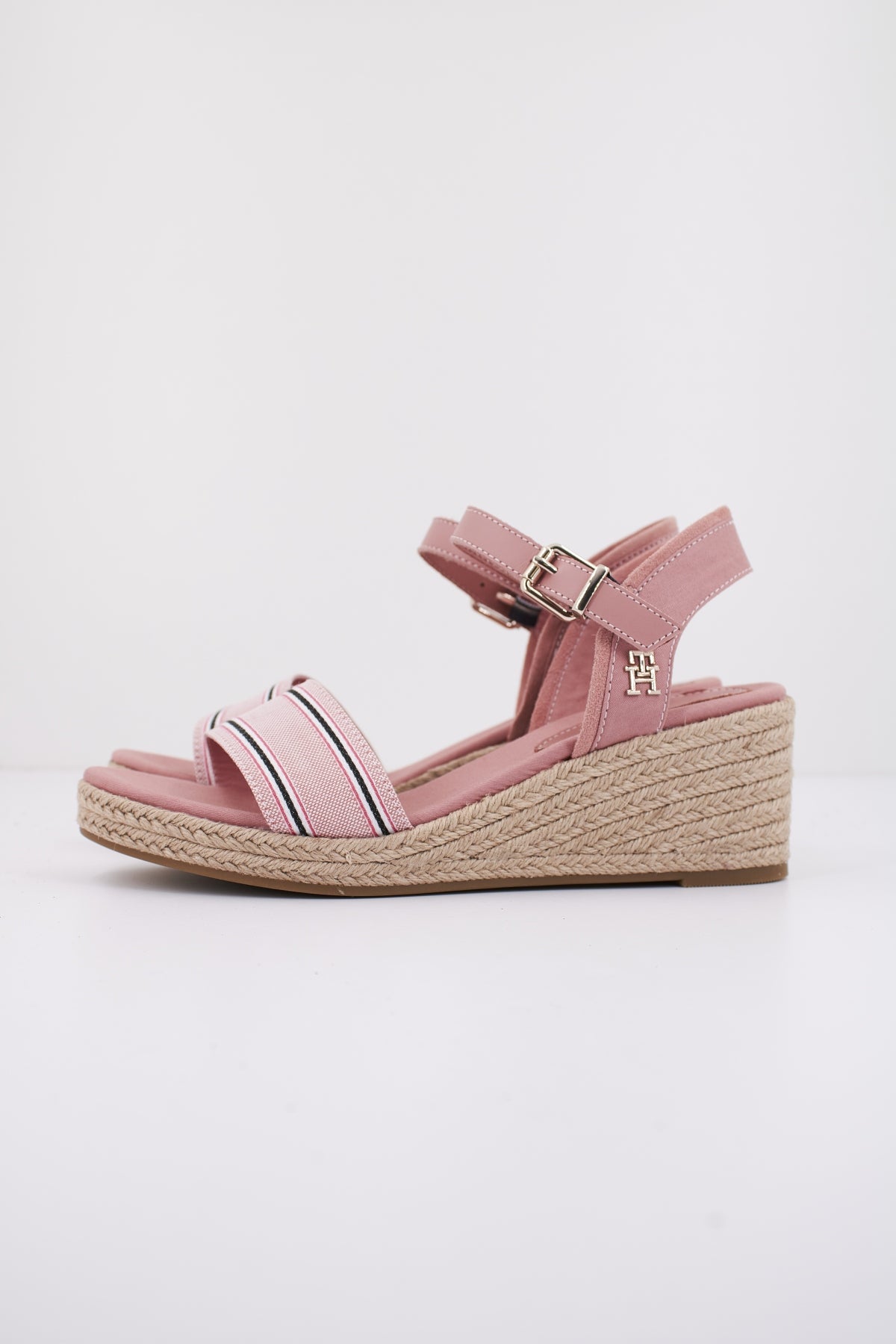 TOMMY HILFIGER SHIRTING WEDGE SANDAL en color ROSA  (1)