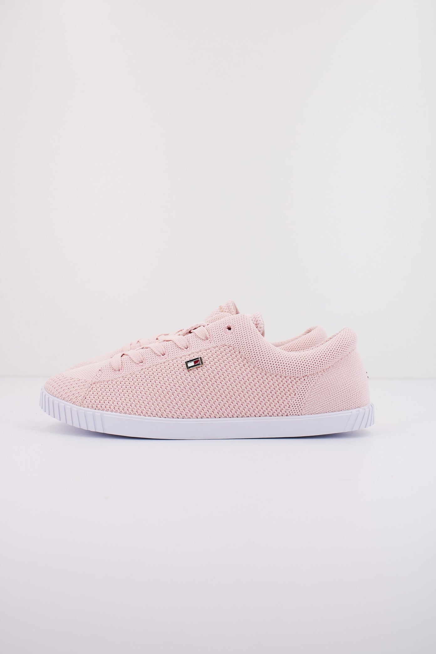 TOMMY HILFIGER FLAG LACE UP SNEAKER KNI en color ROSA  (1)