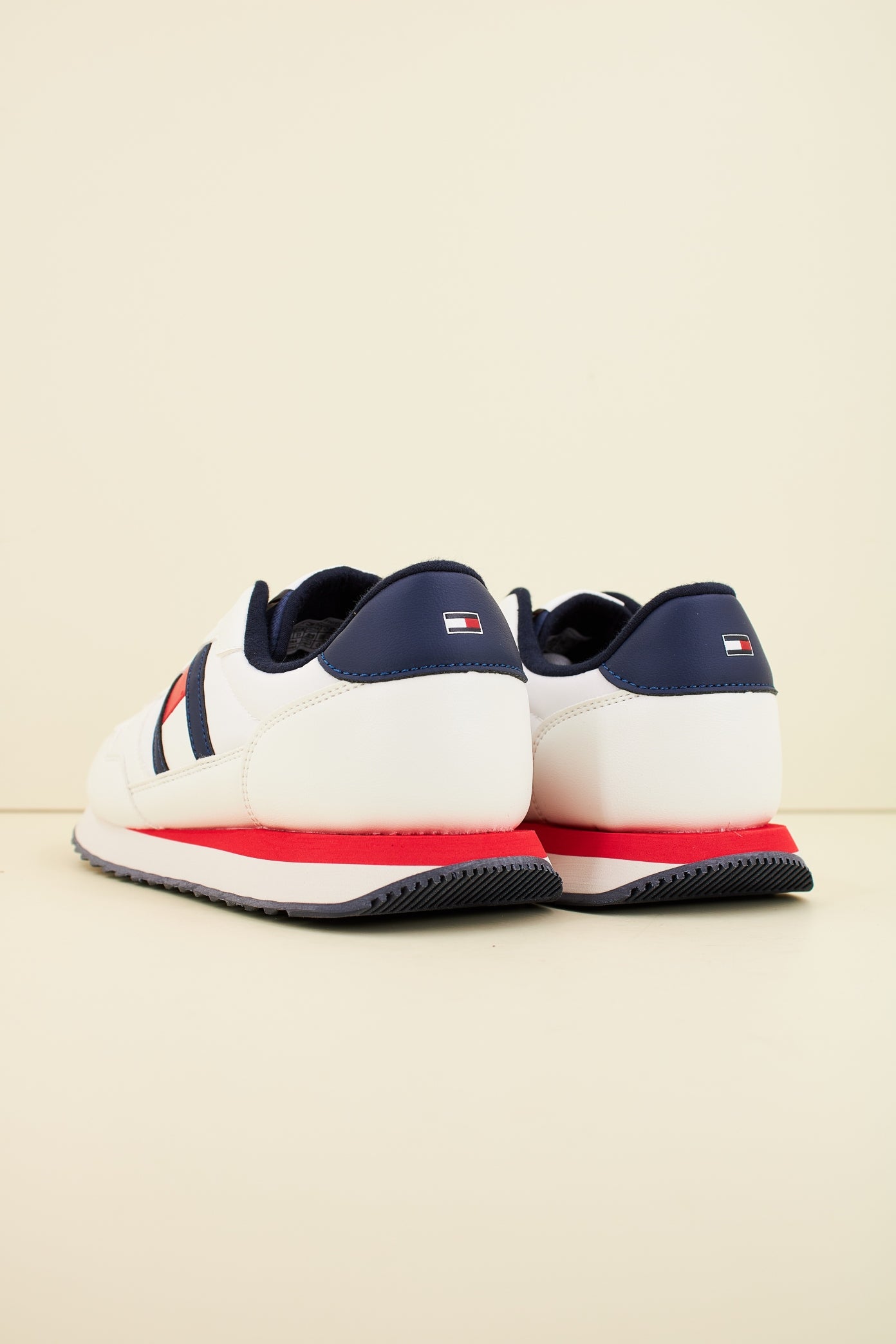 TOMMY HILFIGER SNEAKER FLAG BASSA ALLAC en color BLANCO  (3)