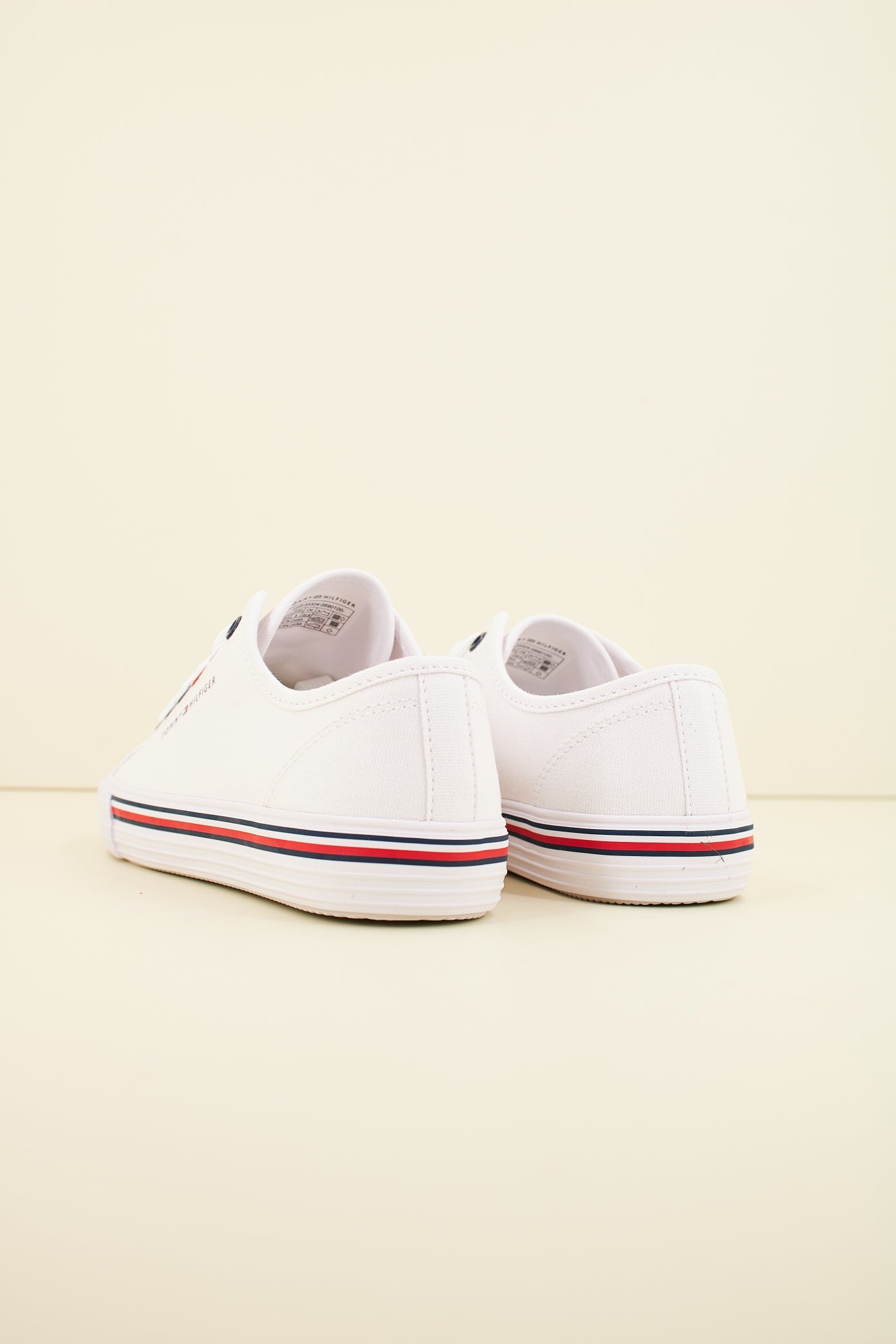 TOMMY HILFIGER SNEAKER BASSA ALLACCIATA en color BLANCO  (3)