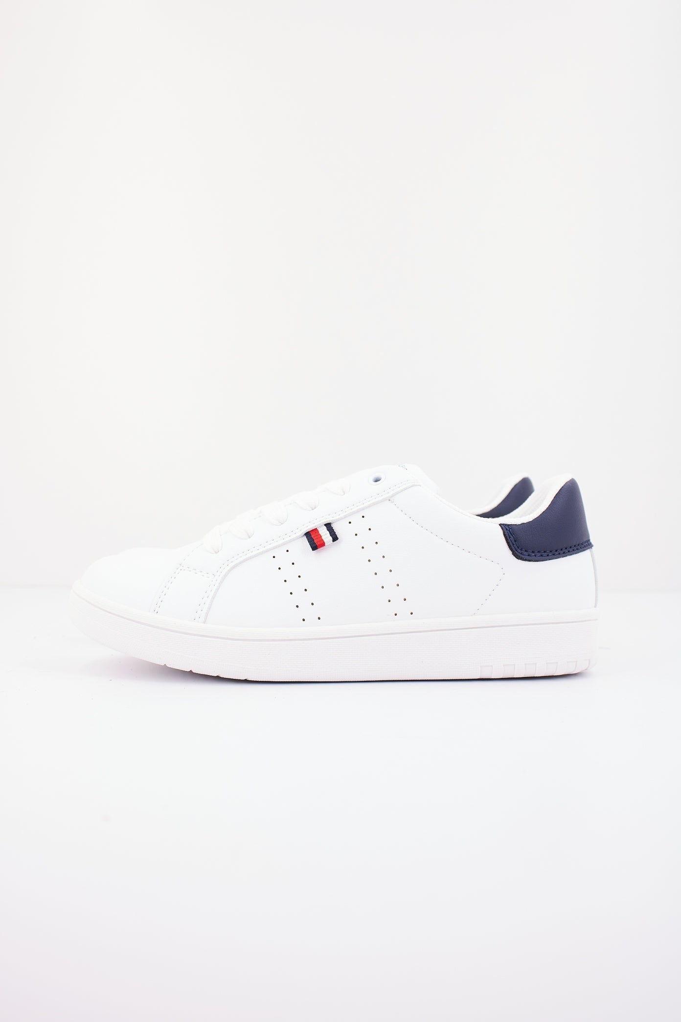 TOMMY HILFIGER TX  en color BLANCO  (1)