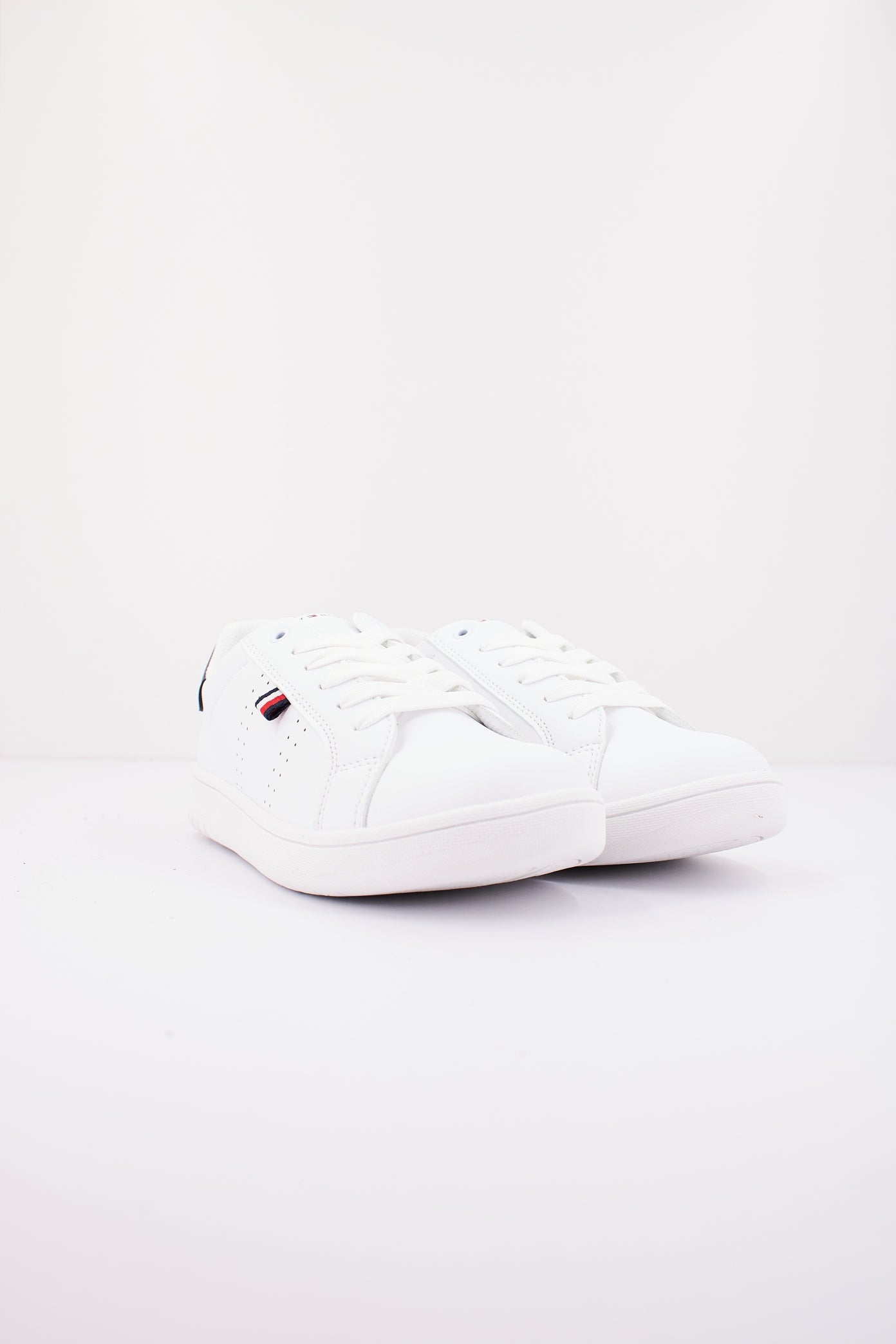 TOMMY HILFIGER TX  en color BLANCO  (2)