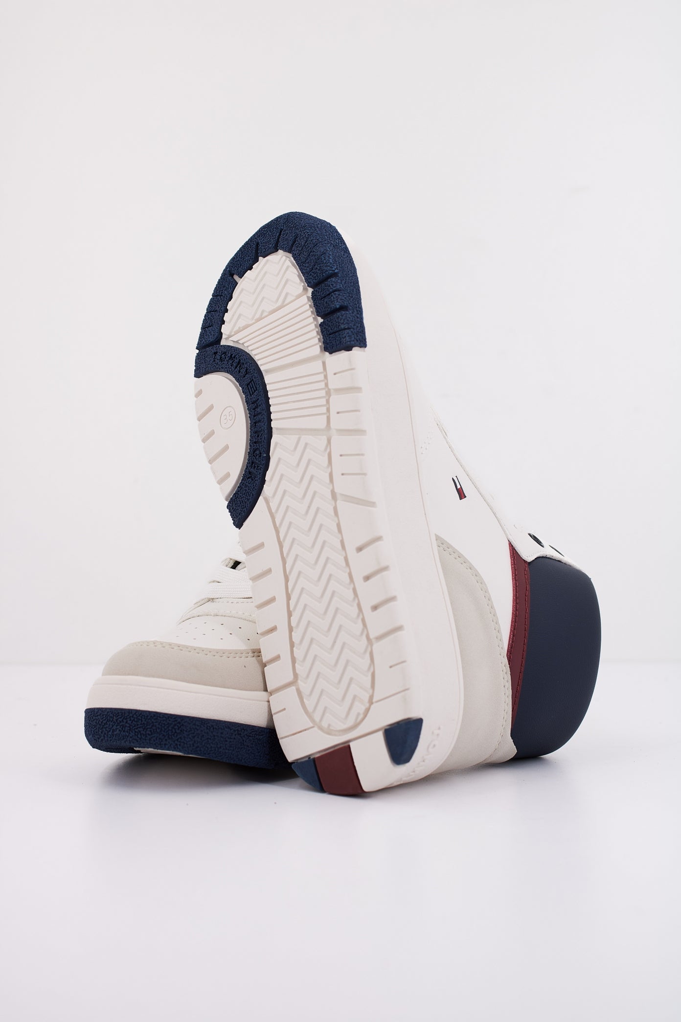 TOMMY HILFIGER MID CUT LACE-UP SNEAKER en color BLANCO  (5)