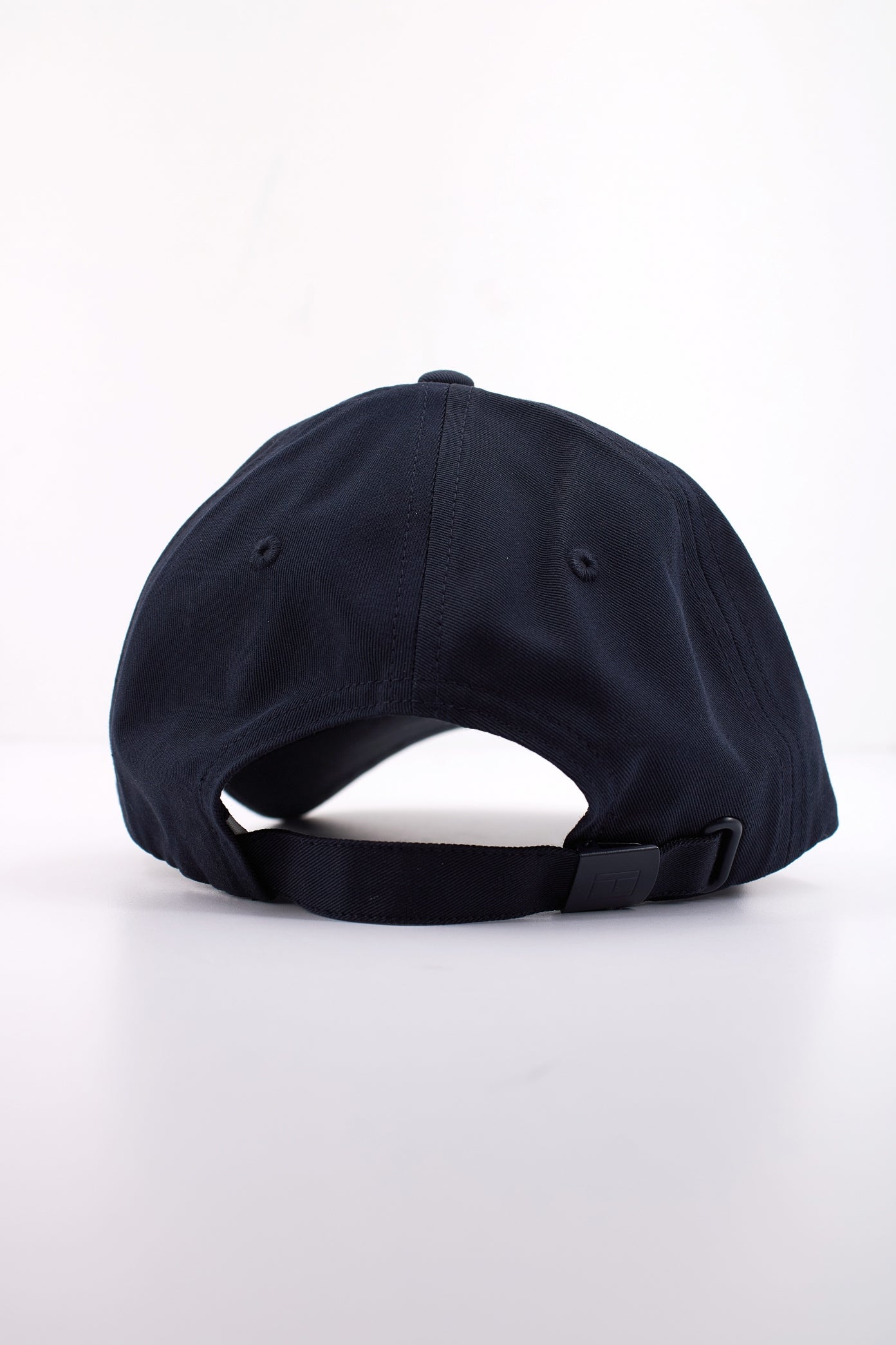 TOMMY HILFIGER ESSENTIAL FLAG CAP en color AZUL  (3)