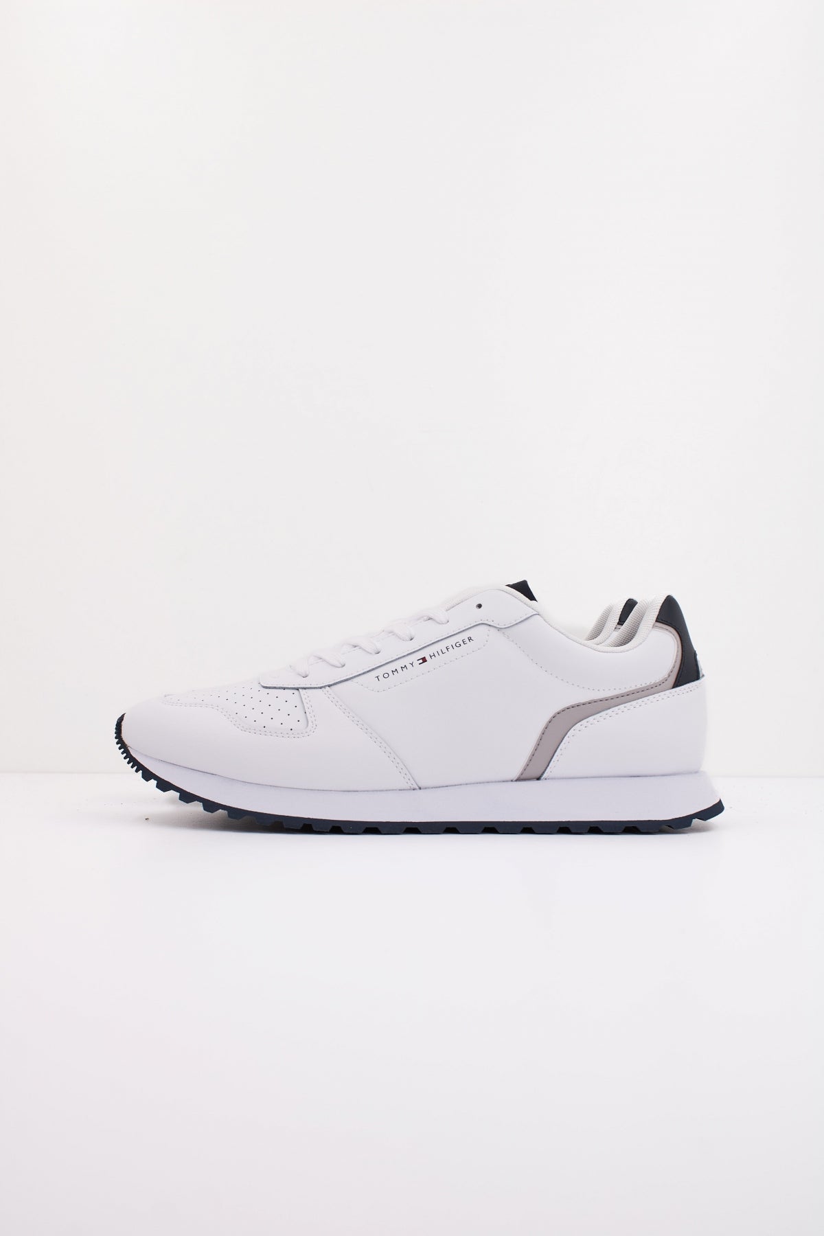 TOMMY HILFIGER NEW RUNNER EVA MIX en color BLANCO  (1)