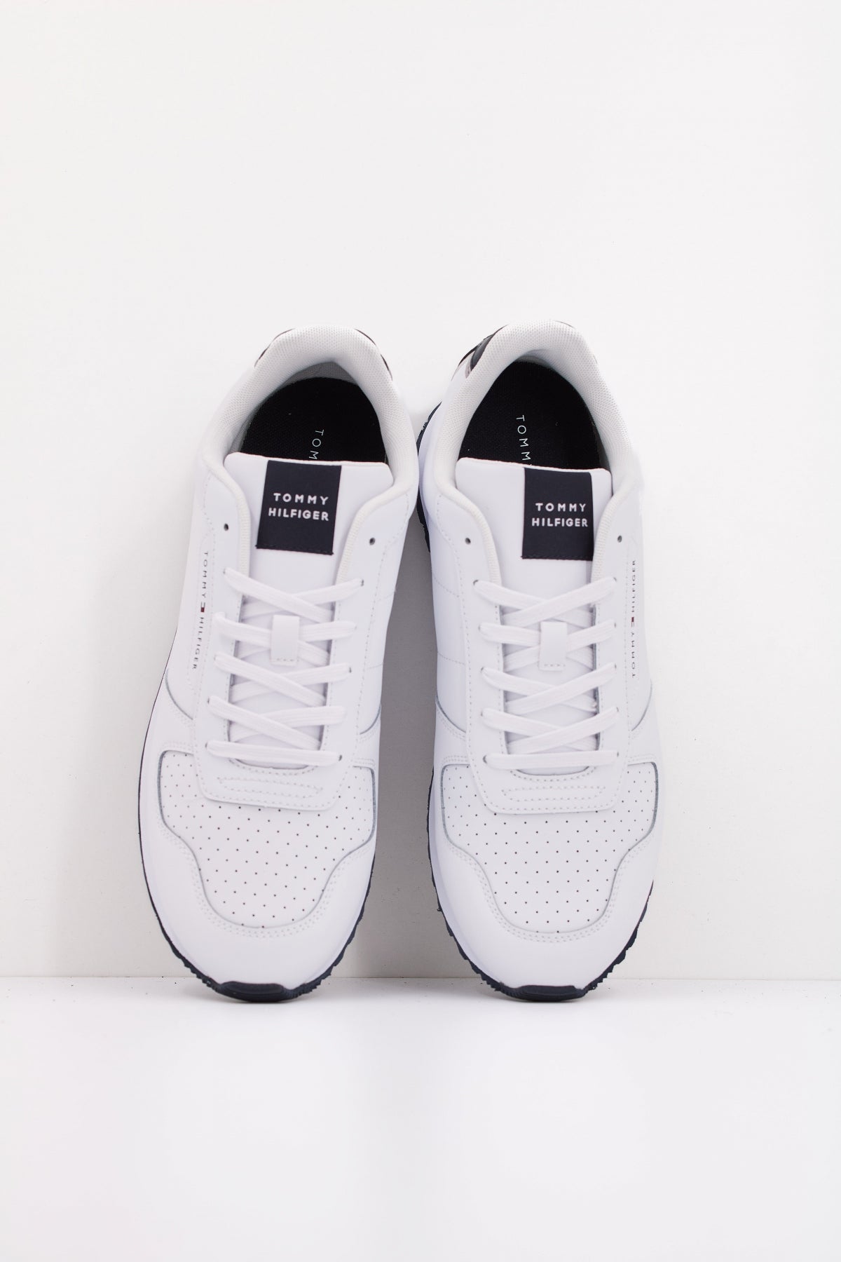 TOMMY HILFIGER NEW RUNNER EVA MIX en color BLANCO  (3)