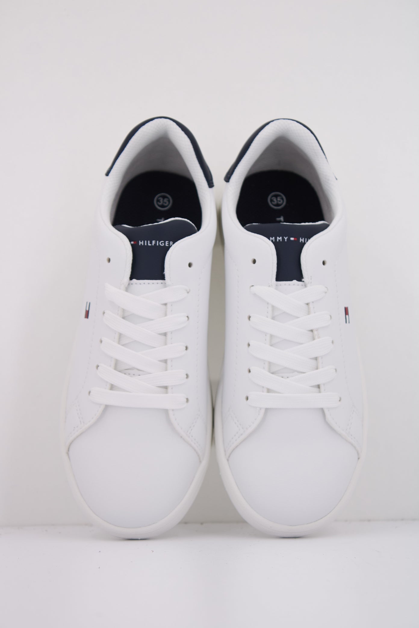 TOMMY HILFIGER TX   en color BLANCO  (3)