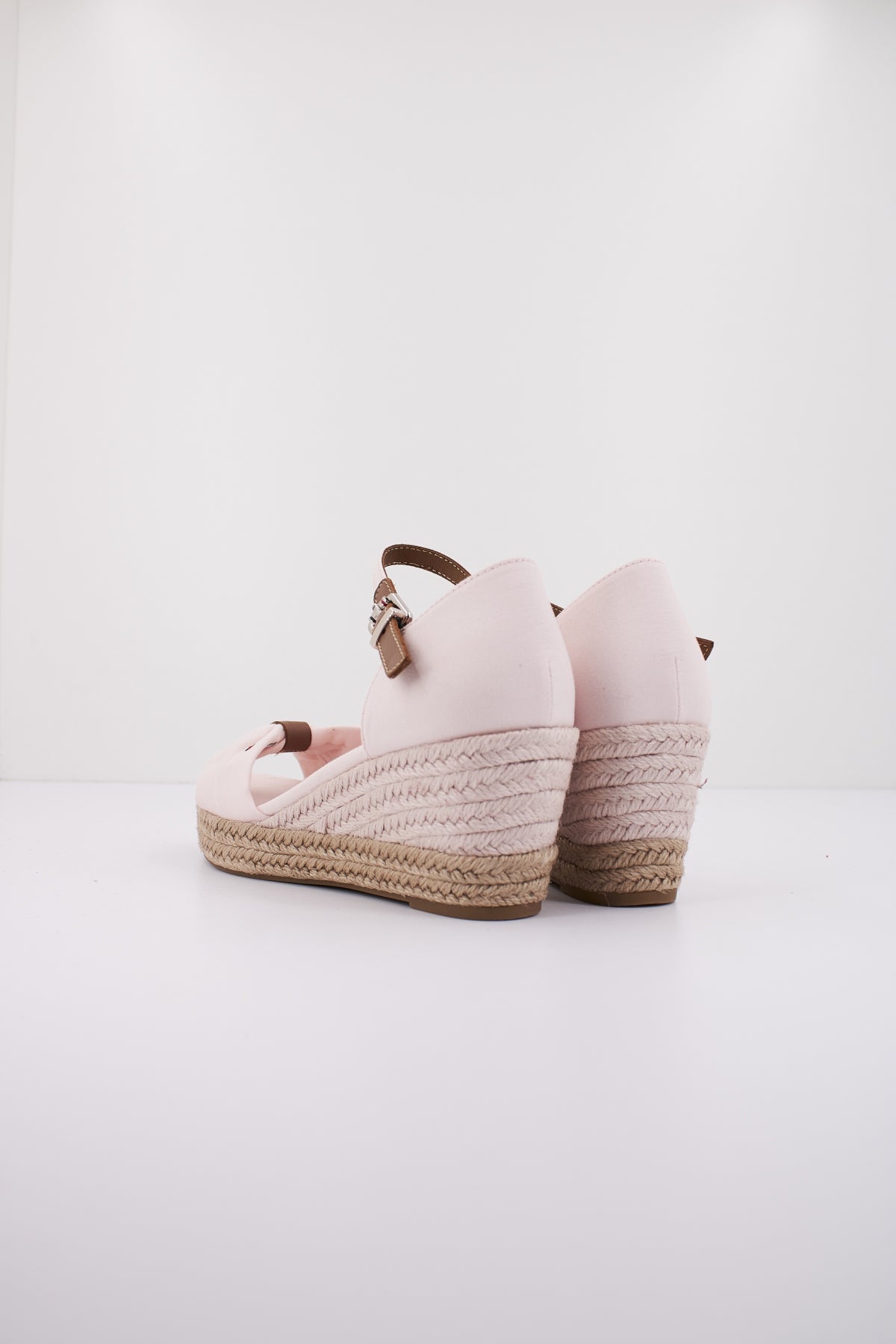 TOMMY HILFIGER BASIC OPEN TOE MID WEDGE en color ROSA  (3)