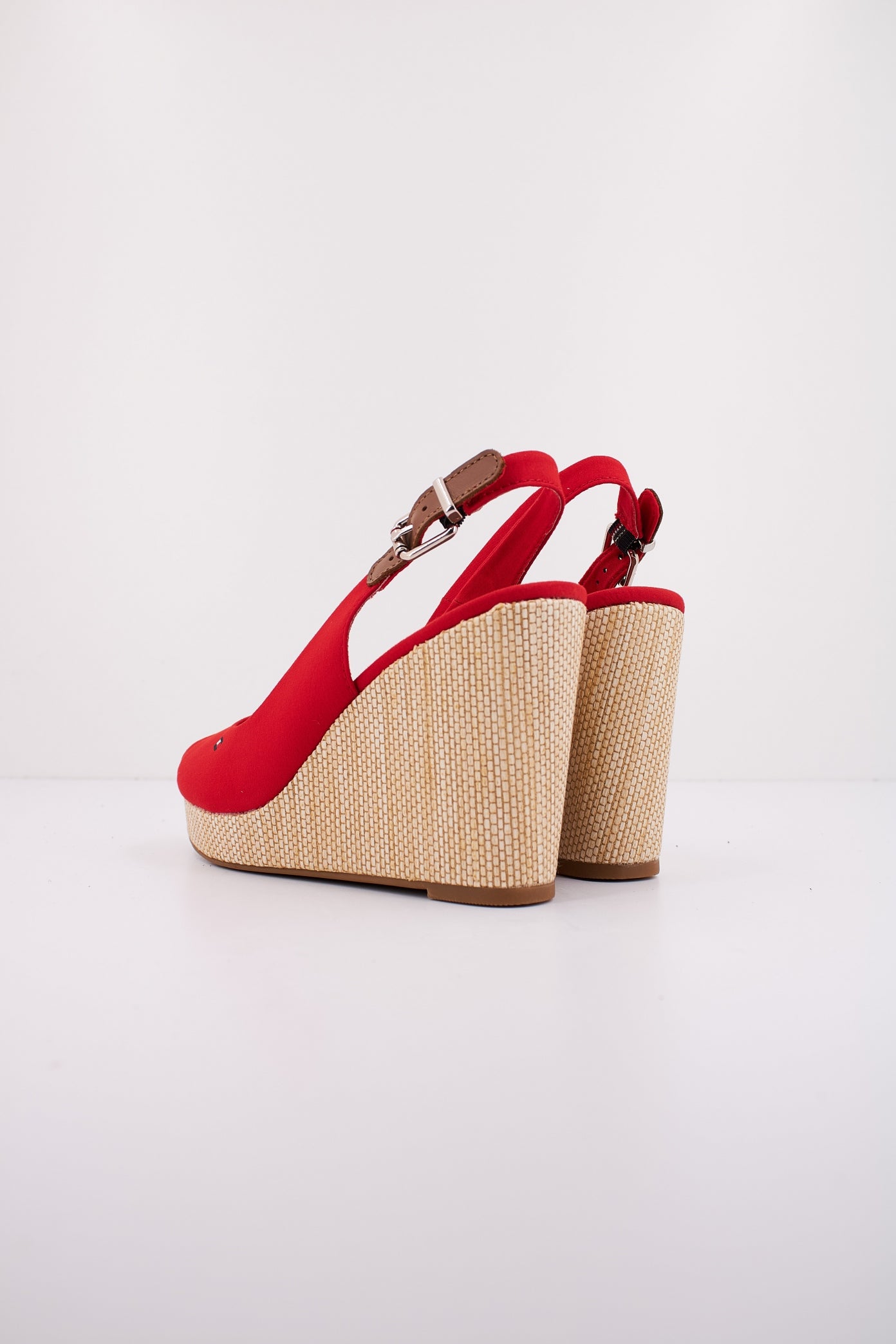 TOMMY HILFIGER  ICONIC ELENA SLING BACK en color ROJO  (3)