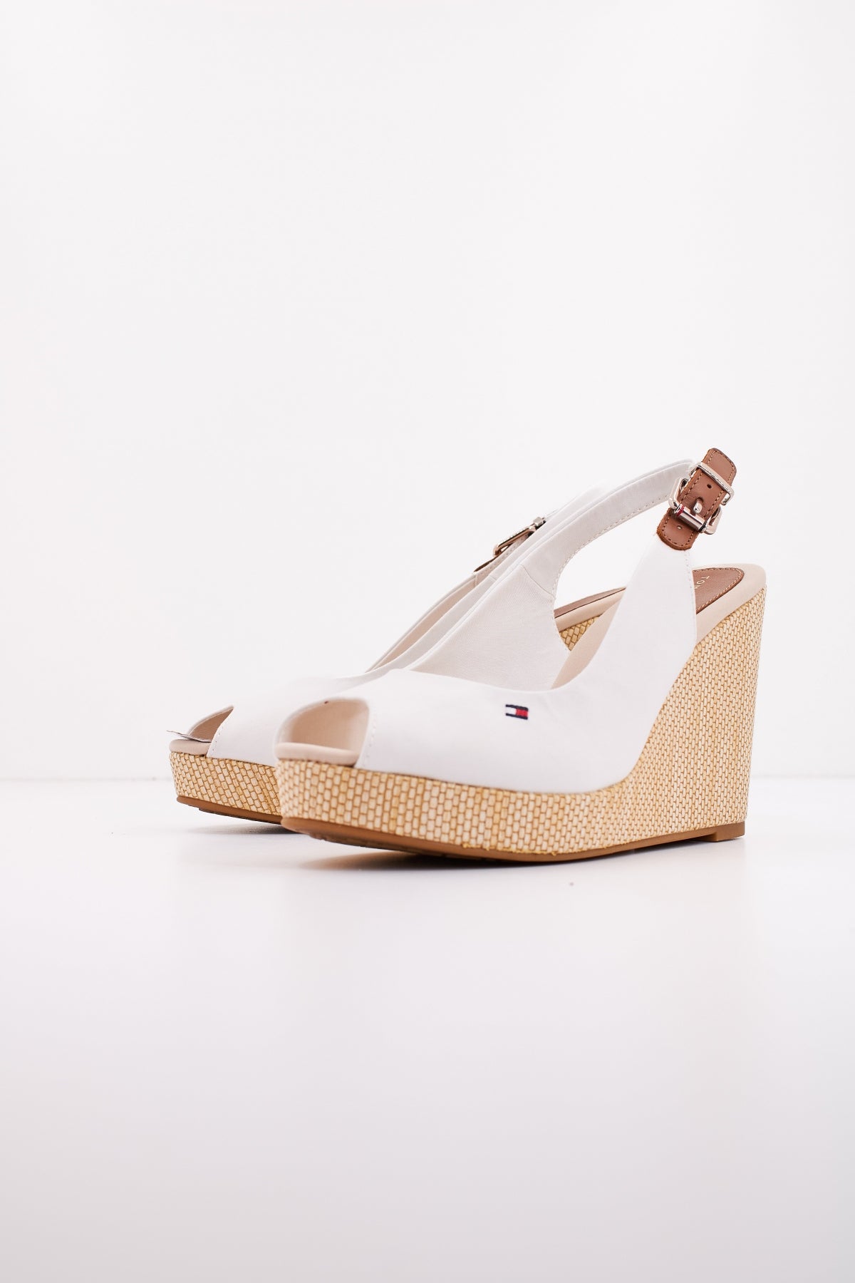 TOMMY HILFIGER  ICONIC ELENA SLING BACK en color BLANCO  (2)