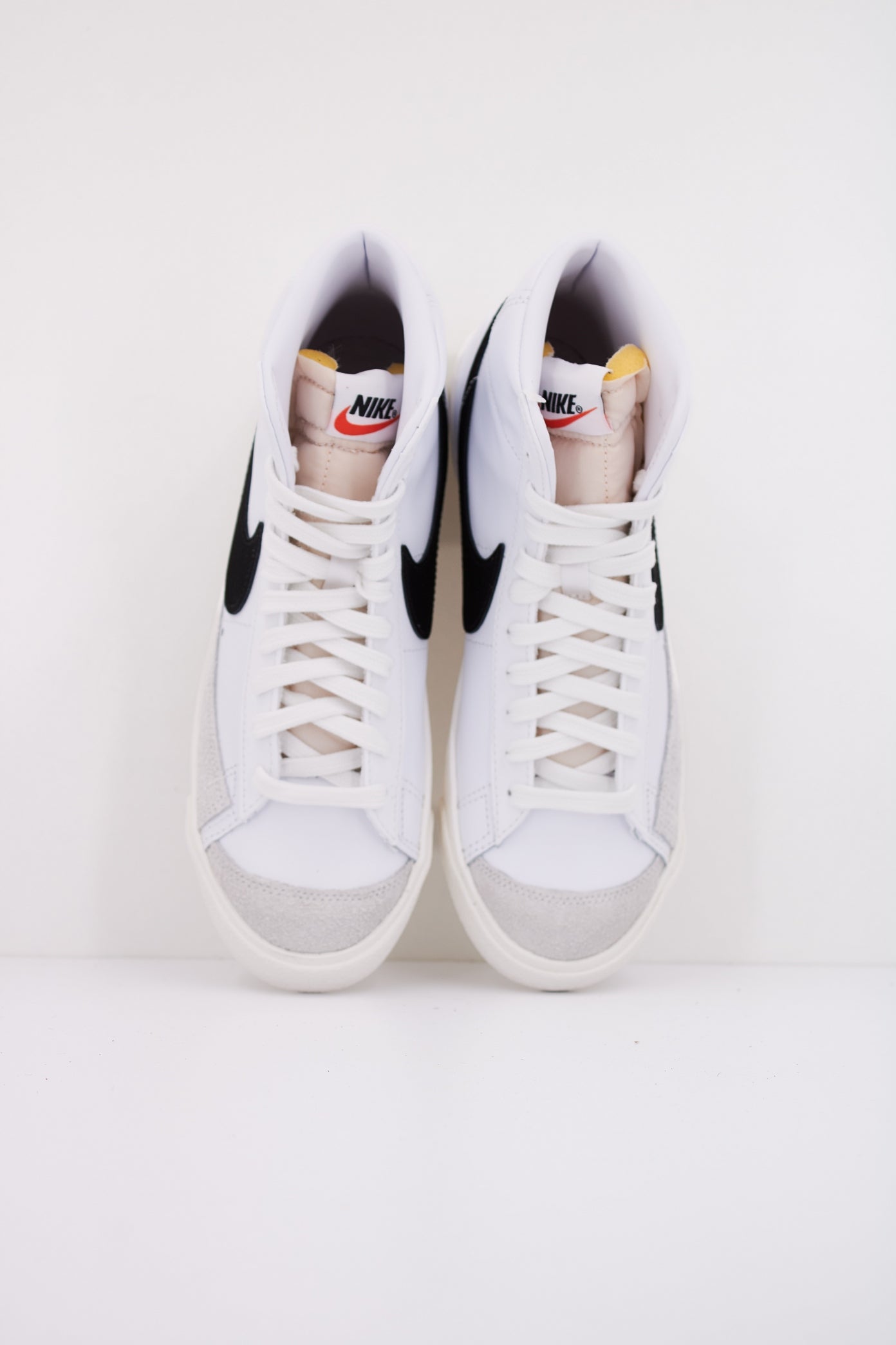 NIKE W BLAZER MID ' en color BLANCO  (3)