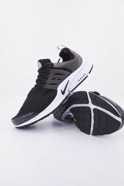 NIKE  AIR PRESTO en color NEGRO  (4)