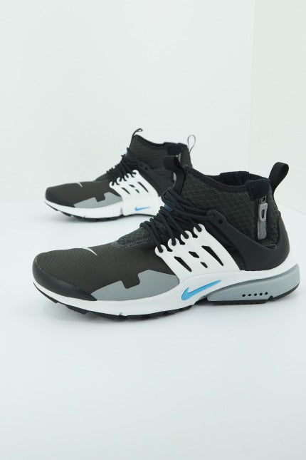 NIKE AIR PRESTO MID UTILITY en color NEGRO  (2)