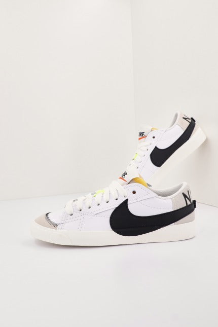 NIKE  LOW ' JUMBO ME en color BLANCO  (1)