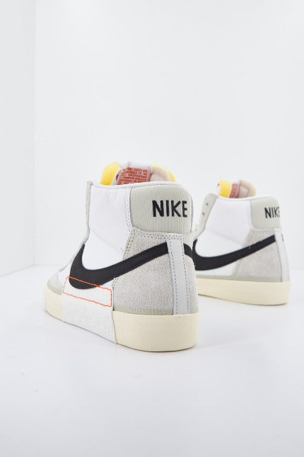 NIKE BLAZER ' REMASTERED M en color BLANCO  (3)