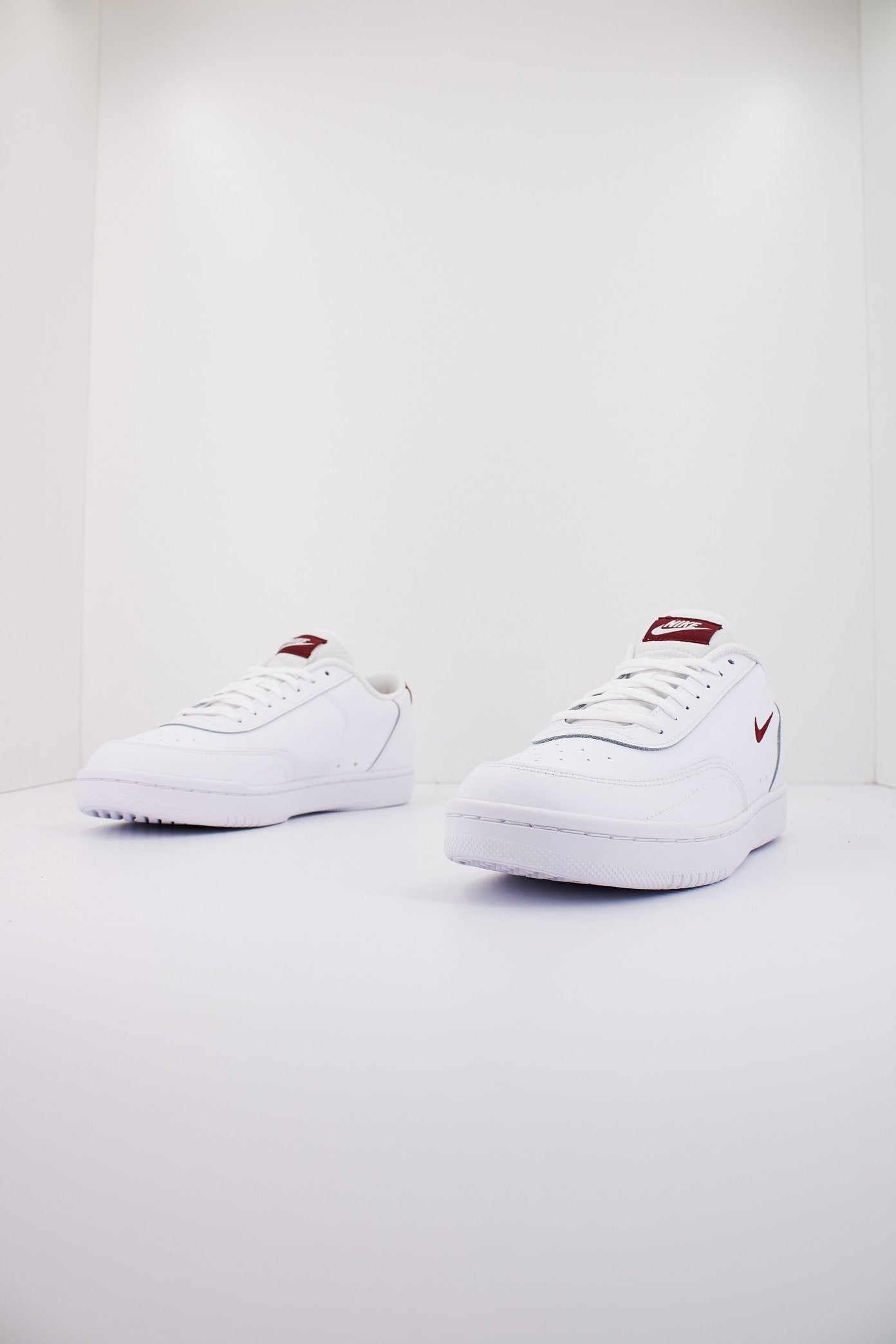 NIKE COURT VINTAGE en color BLANCO  (2)