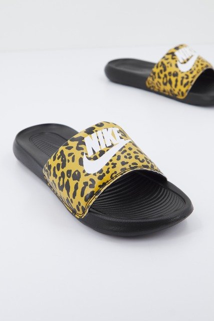 NIKE NIKE VICTORI ONE SLIDE  en color ANIMAL PRINT  (2)