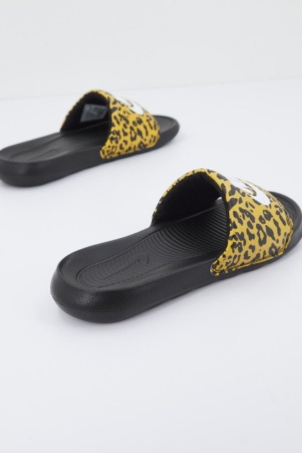 NIKE NIKE VICTORI ONE SLIDE  en color ANIMAL PRINT  (3)