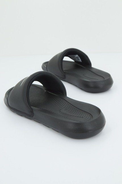 NIKE WMNS VICTORI ONE SLIDE en color NEGRO  (3)