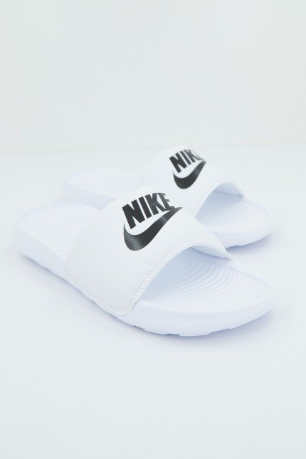 NIKE WMNS VICTORI ONE SLIDE en color BLANCO  (2)