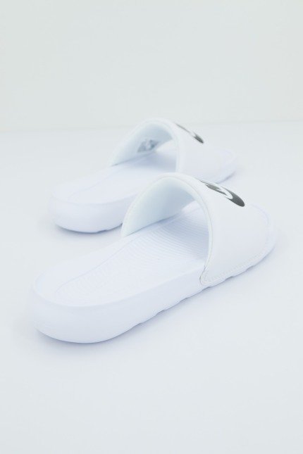 NIKE WMNS VICTORI ONE SLIDE en color BLANCO  (3)