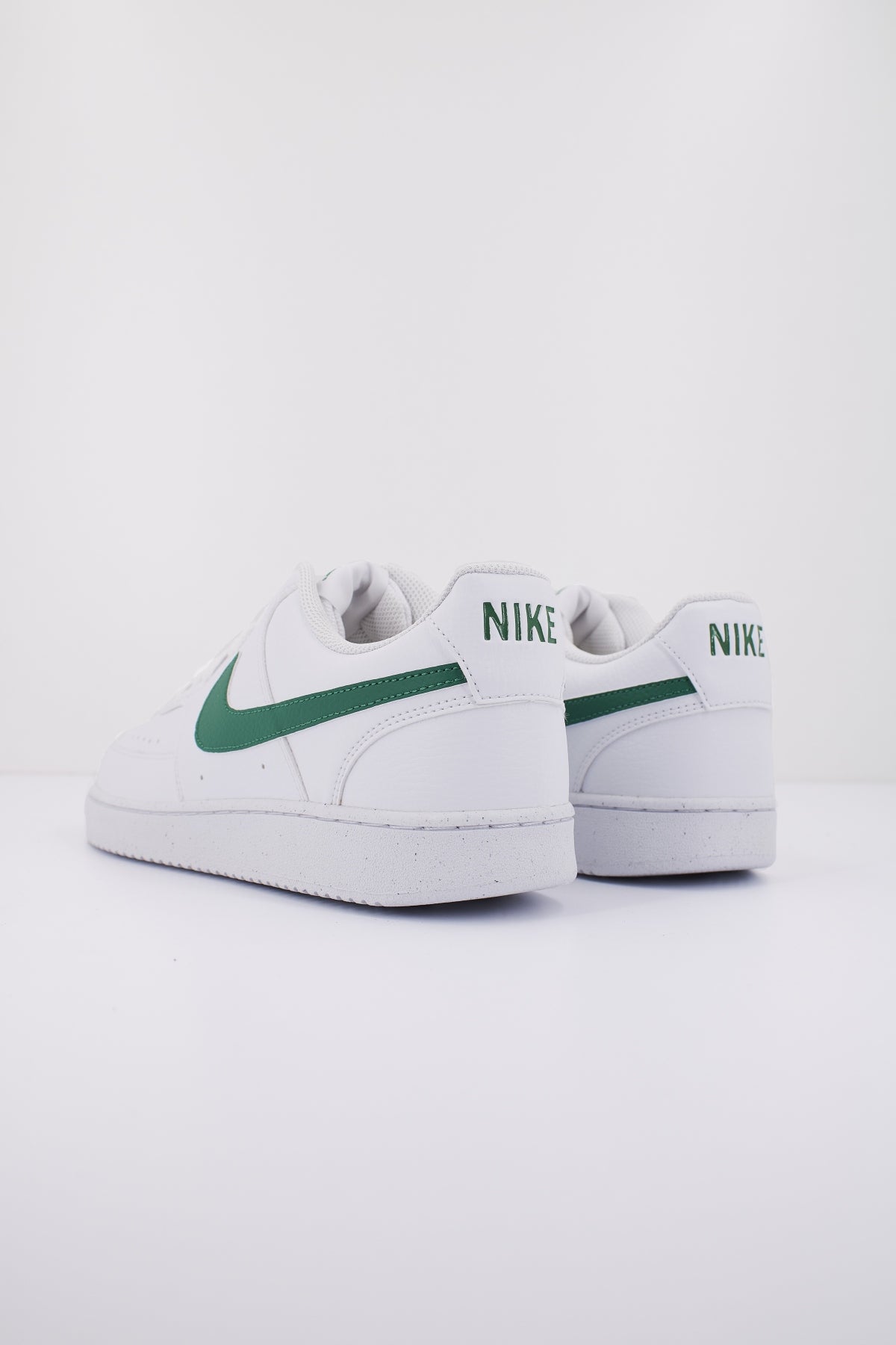 NIKE VISION LOW NEXT NATURE en color BLANCO  (3)