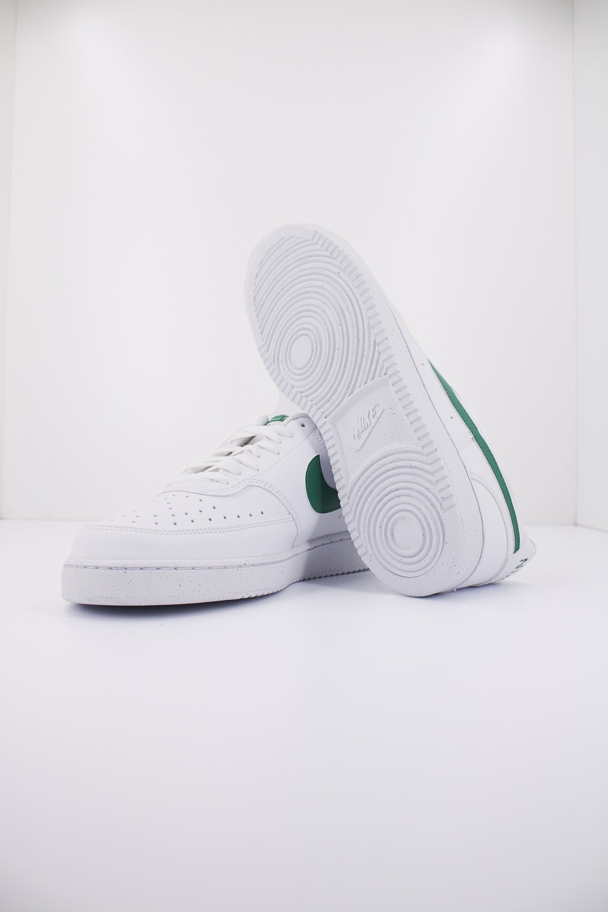 NIKE VISION LOW NEXT NATURE en color BLANCO  (4)