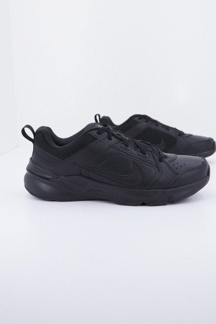 NIKE DEFYALLDAY en color NEGRO  (2)