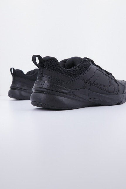 NIKE DEFYALLDAY en color NEGRO  (3)