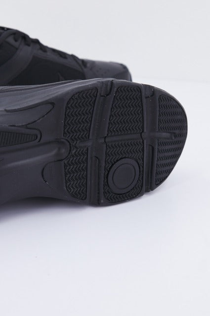 NIKE DEFYALLDAY en color NEGRO  (4)