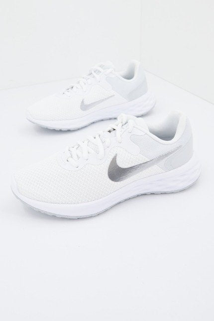 NIKE REVOLUTION   en color BLANCO  (1)