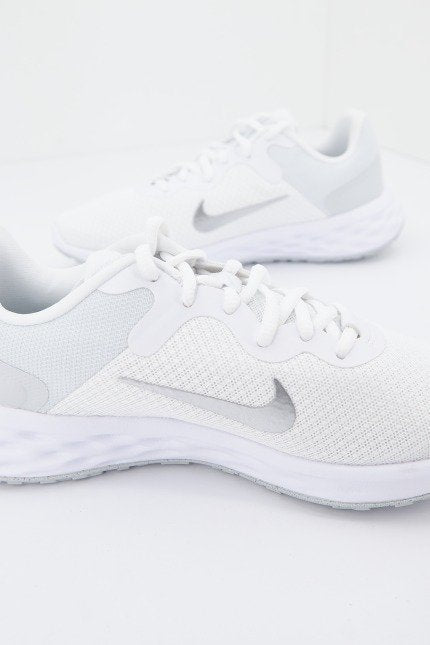 NIKE REVOLUTION   en color BLANCO  (2)