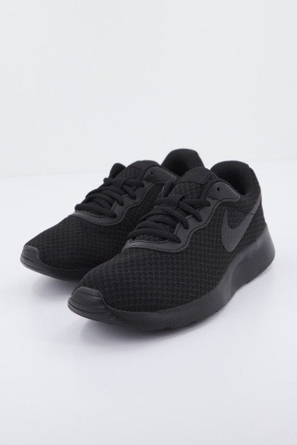 NIKE  TANJUN  en color NEGRO  (3)