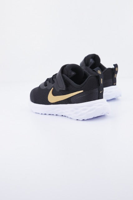 NIKE REVOLUTION  BABY en color NEGRO  (3)