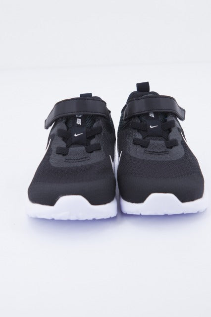 NIKE REVOLUTION  BABY en color NEGRO  (2)