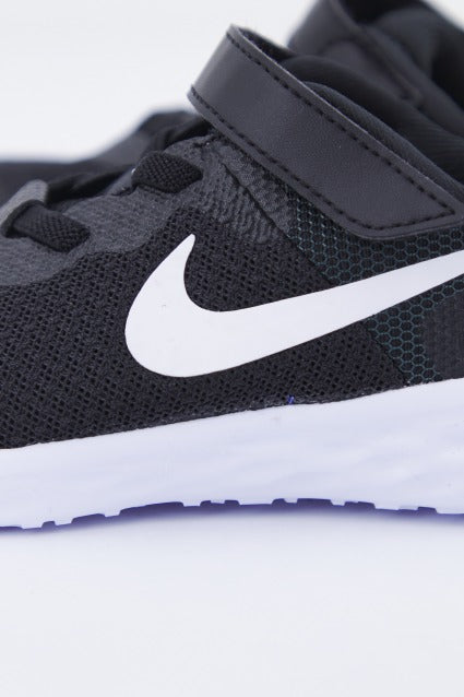 NIKE REVOLUTION  BABY en color NEGRO  (4)