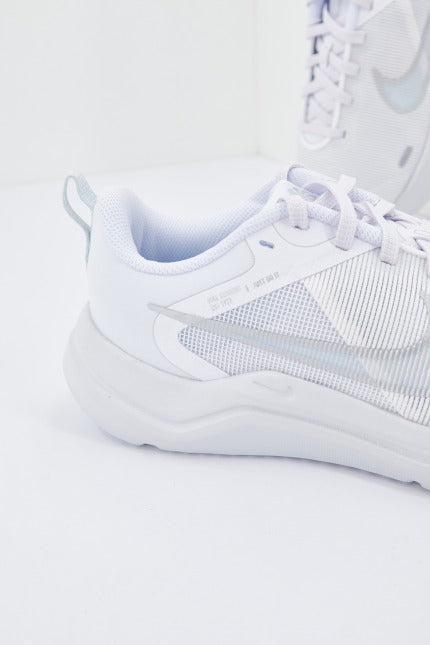 NIKE DOWNSHIFTER  WOMEN'S en color BLANCO  (3)