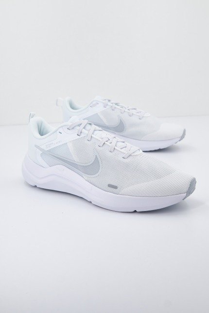 NIKE DOWNSHIFTER  C/O en color BLANCO  (2)