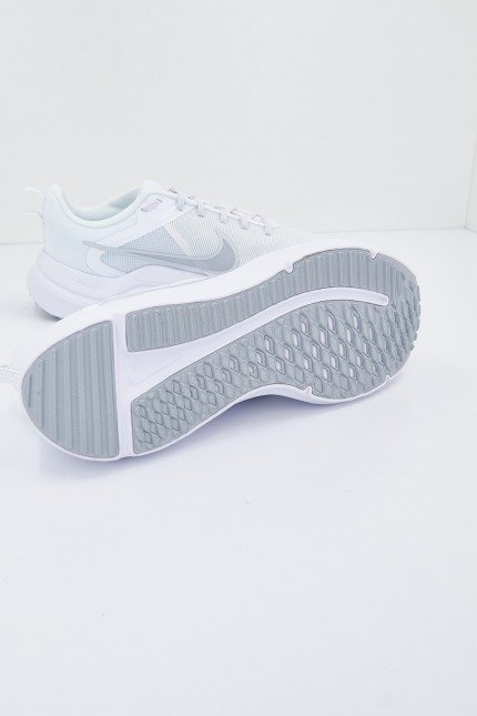 NIKE DOWNSHIFTER  C/O en color BLANCO  (4)