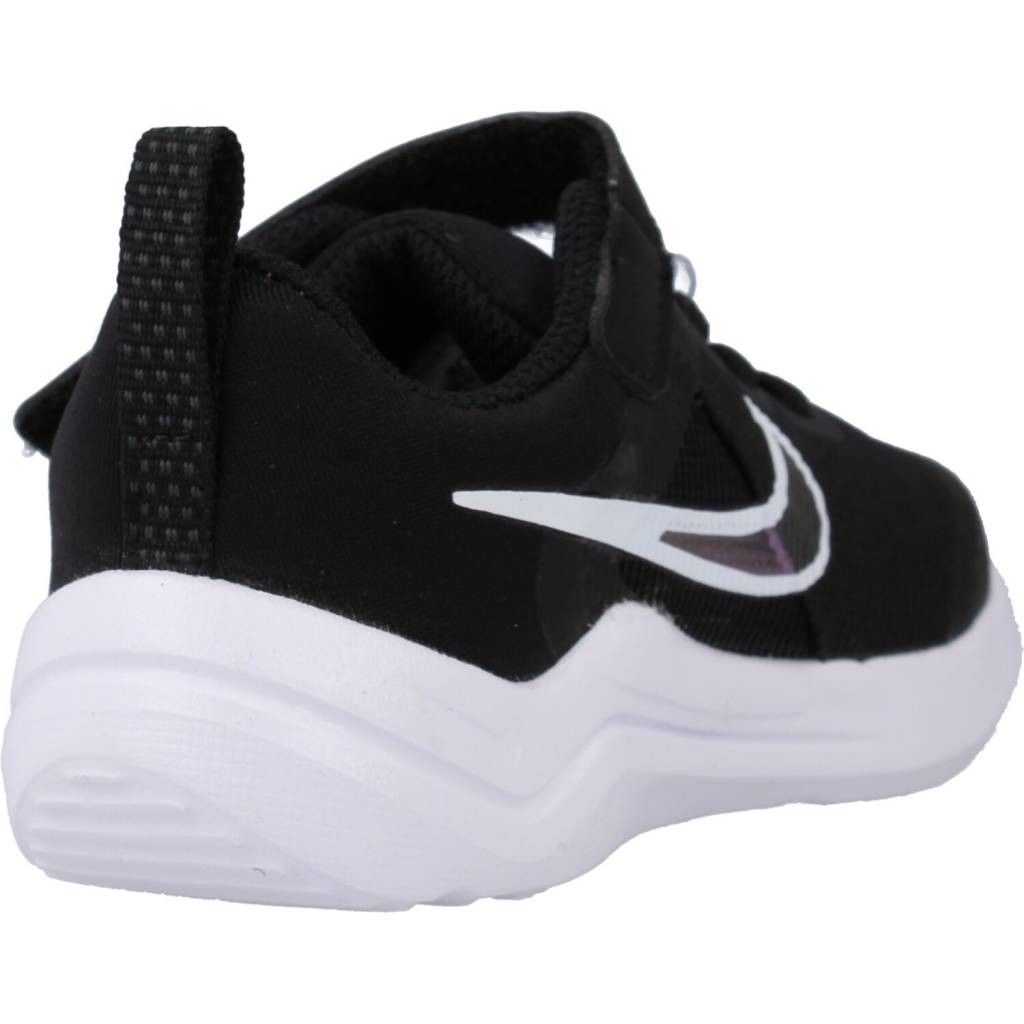 NIKE DOWNSHIFTER  NN TDV en color NEGRO  (3)