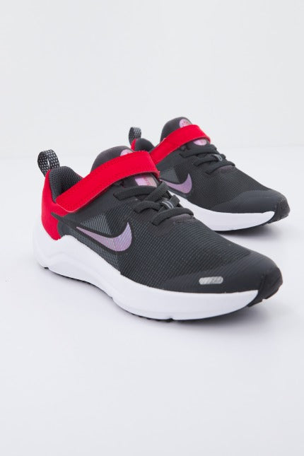 NIKE  DOWNSHIFTER  en color GRIS  (1)