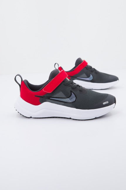 NIKE  DOWNSHIFTER  en color GRIS  (2)