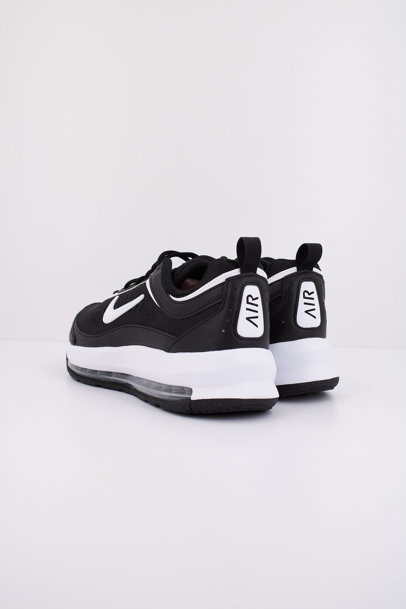 NIKE NIKE AIR MAX AP en color NEGRO  (4)