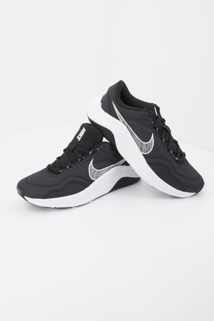 NIKE LEGEND ESSENTIAL  WOME en color NEGRO  (3)