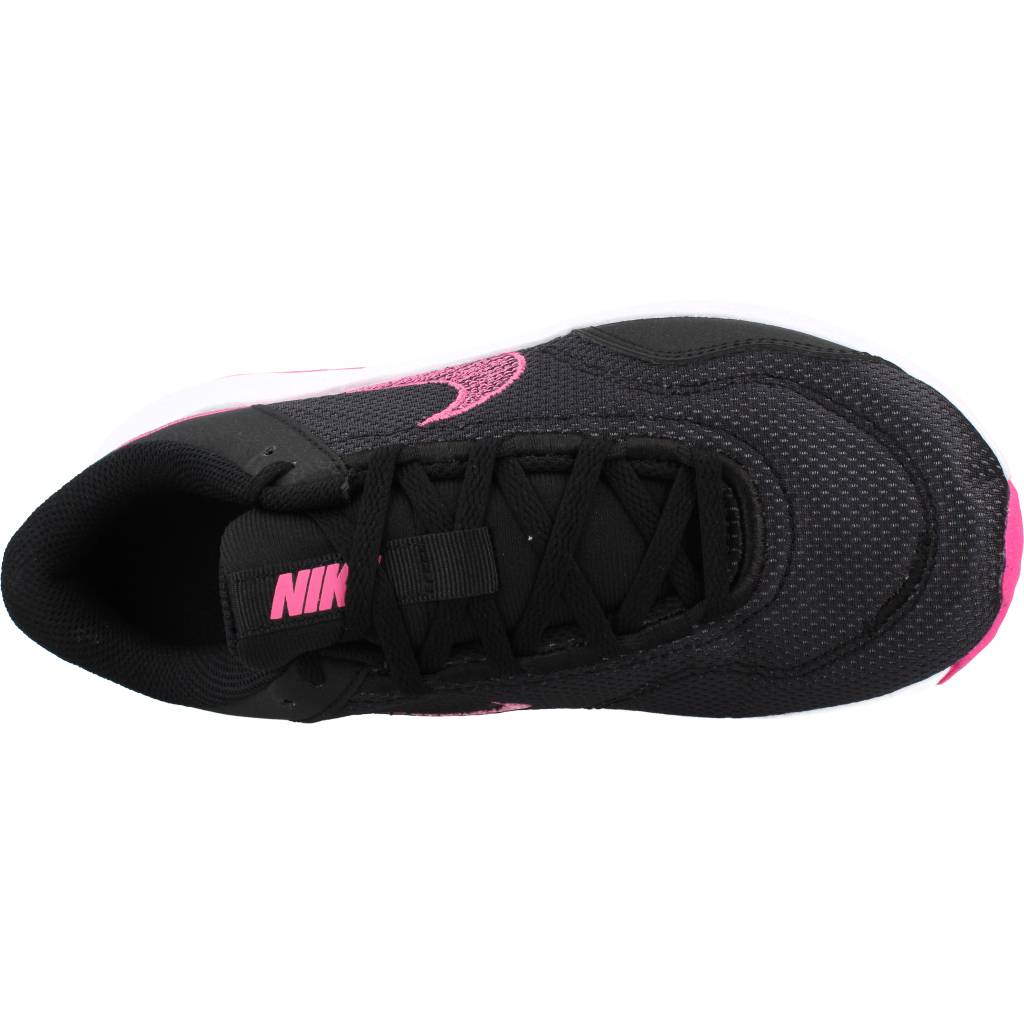 NIKE  LEGEND ESSENTIAL   en color NEGRO  (7)